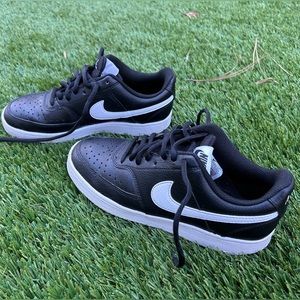 Nike Women's Court Vision Low Sneaker - Size 7